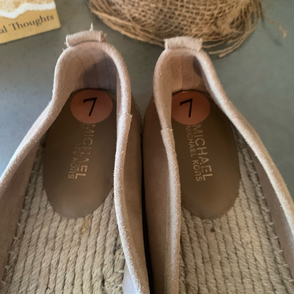 Michael KORS, NEW NEVER WORN,,Keli espadrilles, Leather upper, size 7 Medium. - Picture 8 of 10